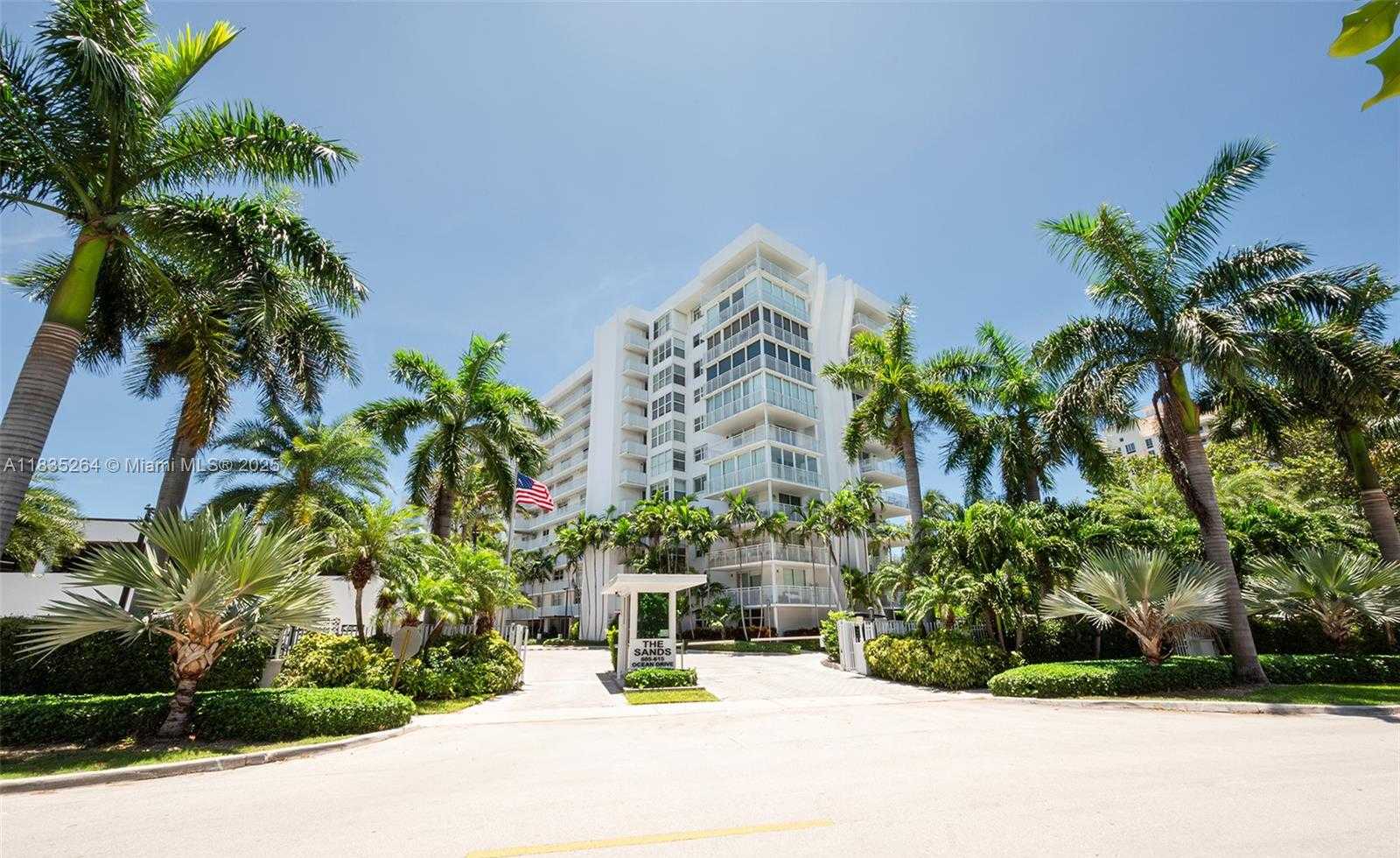 Small Image of 607 OCEAN DR #8K, Key Biscayne Number 8