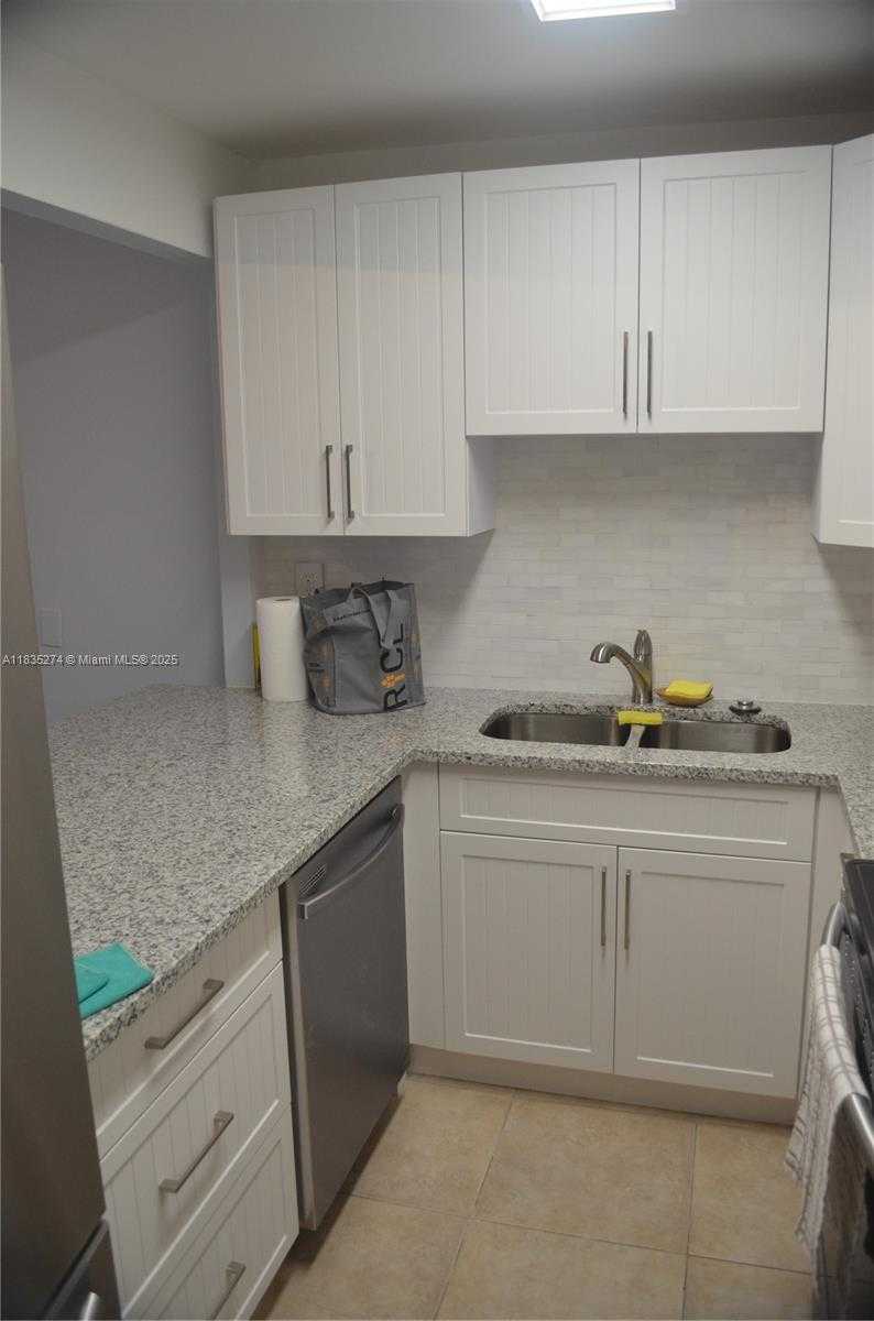 Small Image of 9301 SOUTH WEST 92ND AVE #208C, Miami Number 18