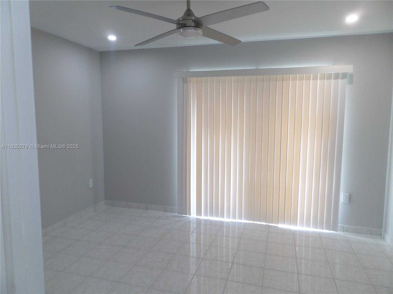 Small Image of 2154 WEST 60TH ST #12215, Hialeah Number 18