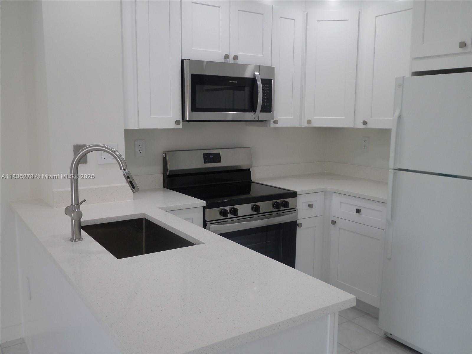 Small Image of 2154 WEST 60TH ST #12215, Hialeah Number 4