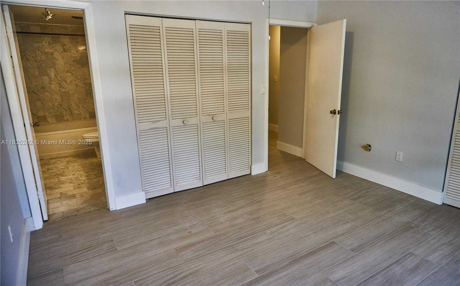 Small Image of 10042 SOUTH WEST 77TH CT, Miami Number 10