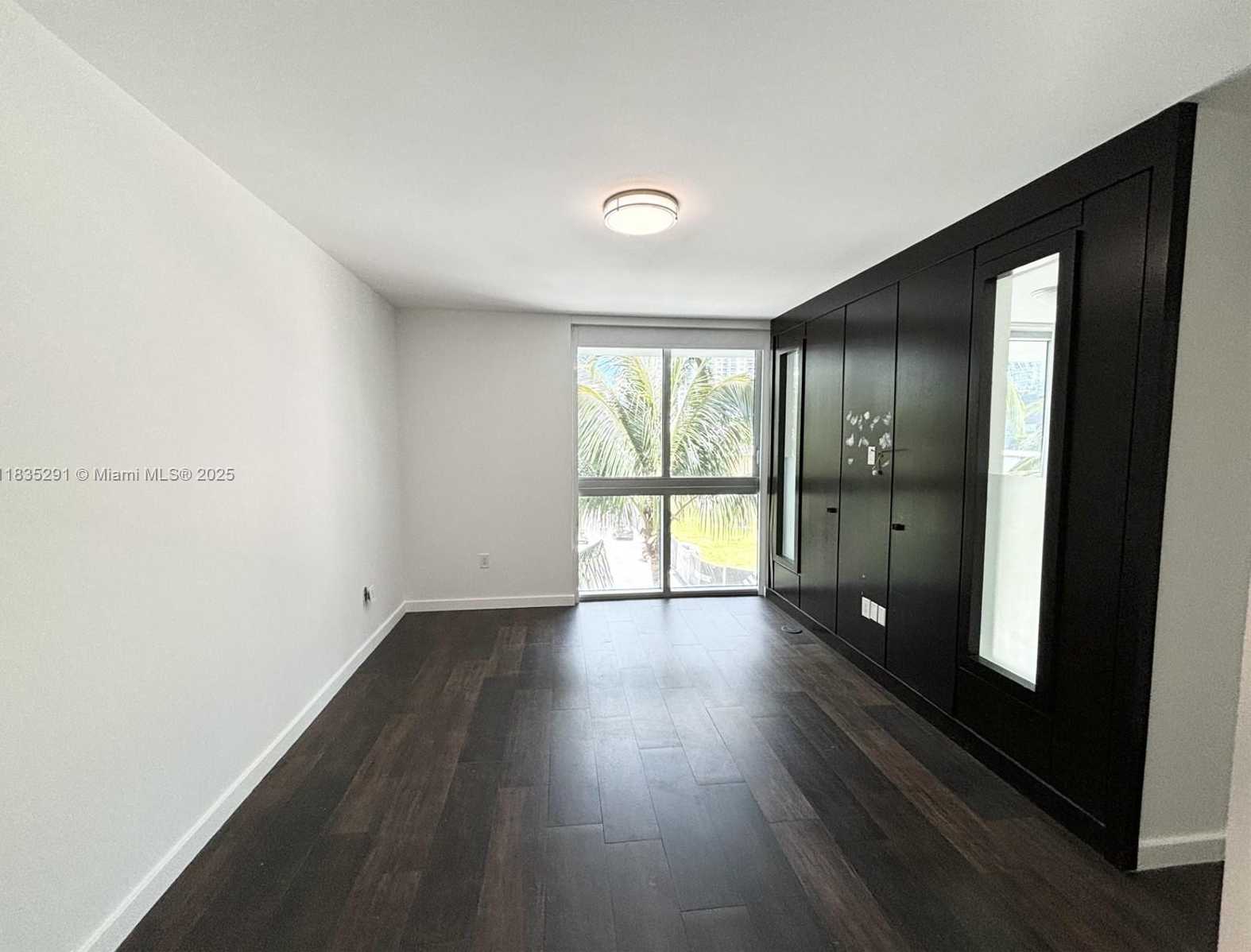 Small Image of 90 SOUTH WEST 3RD ST #TH304, Miami Number 11