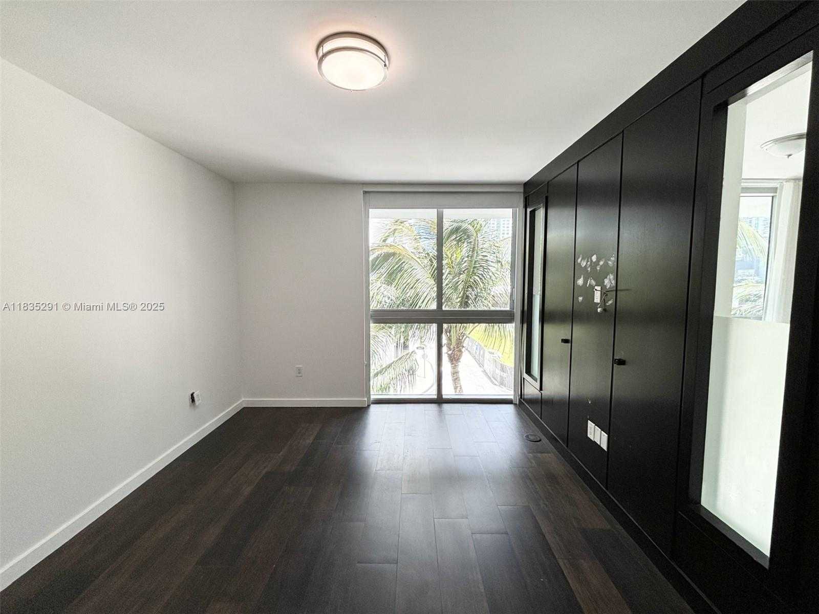 Small Image of 90 SOUTH WEST 3RD ST #TH304, Miami Number 12
