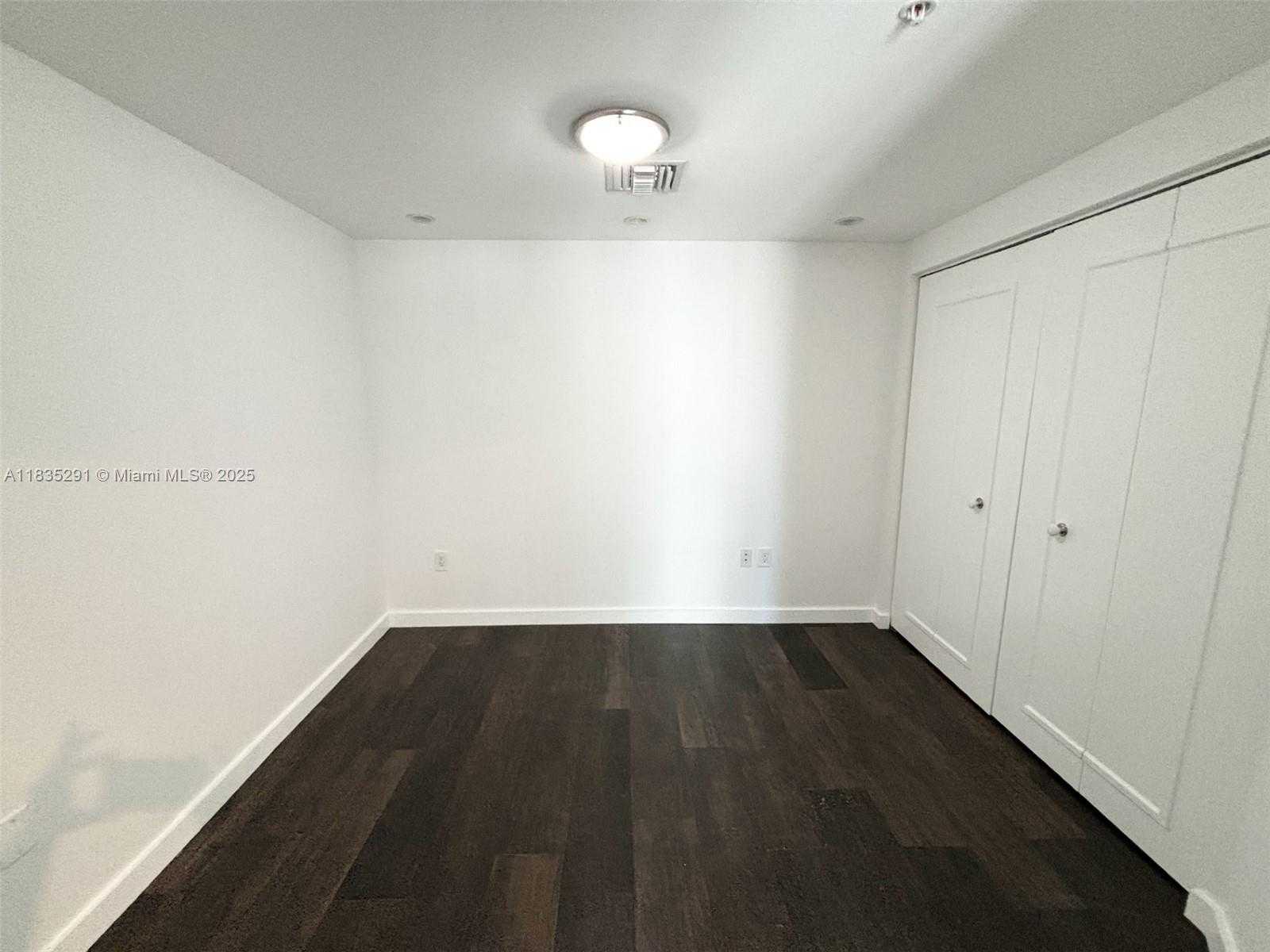 Small Image of 90 SOUTH WEST 3RD ST #TH304, Miami Number 14