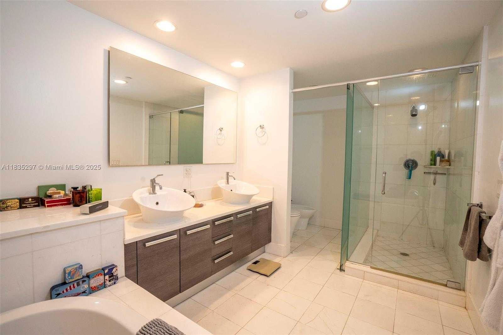Small Image of 2950 NORTH EAST 188TH ST #107, Aventura Number 28