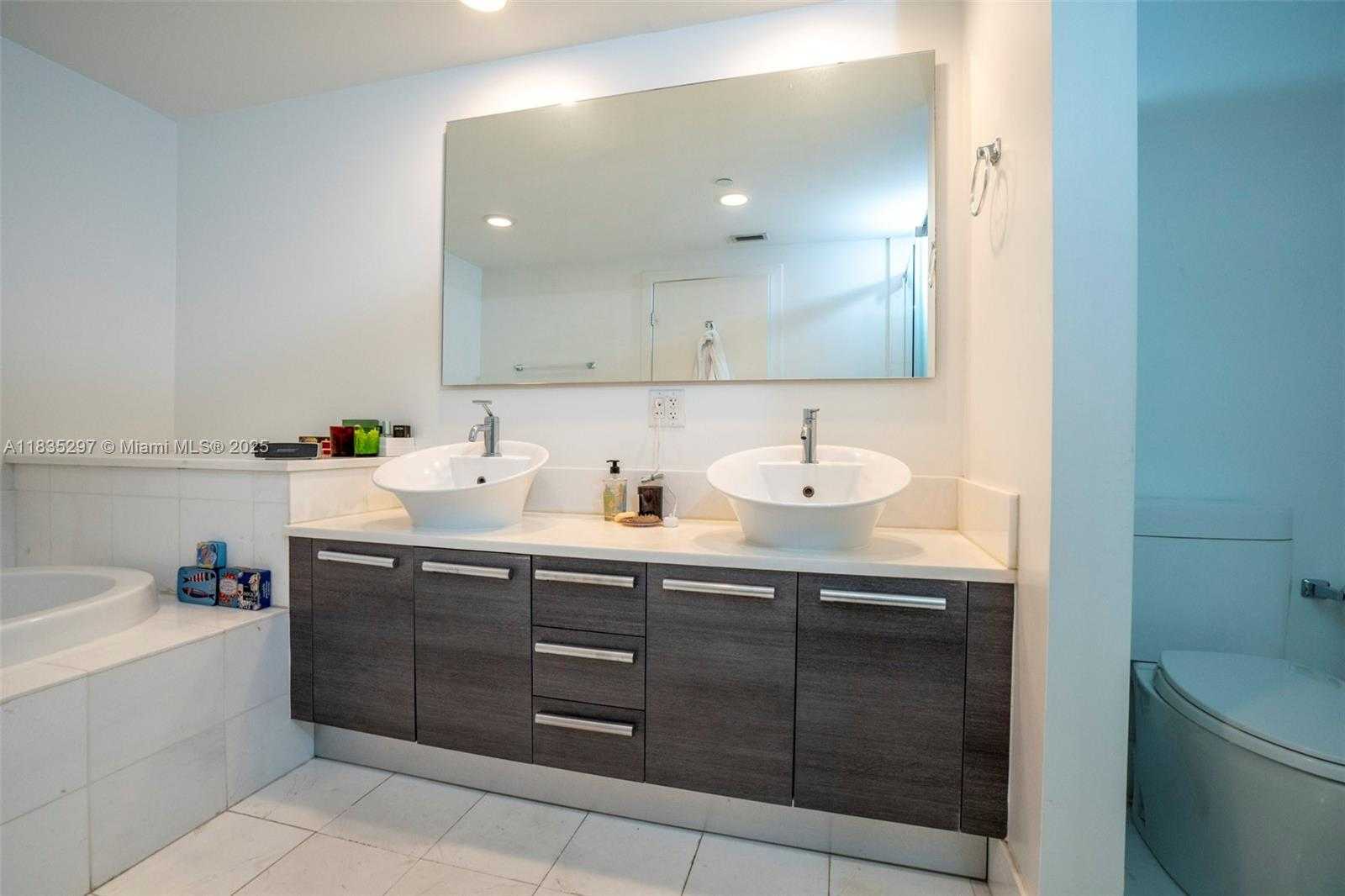 Small Image of 2950 NORTH EAST 188TH ST #107, Aventura Number 29