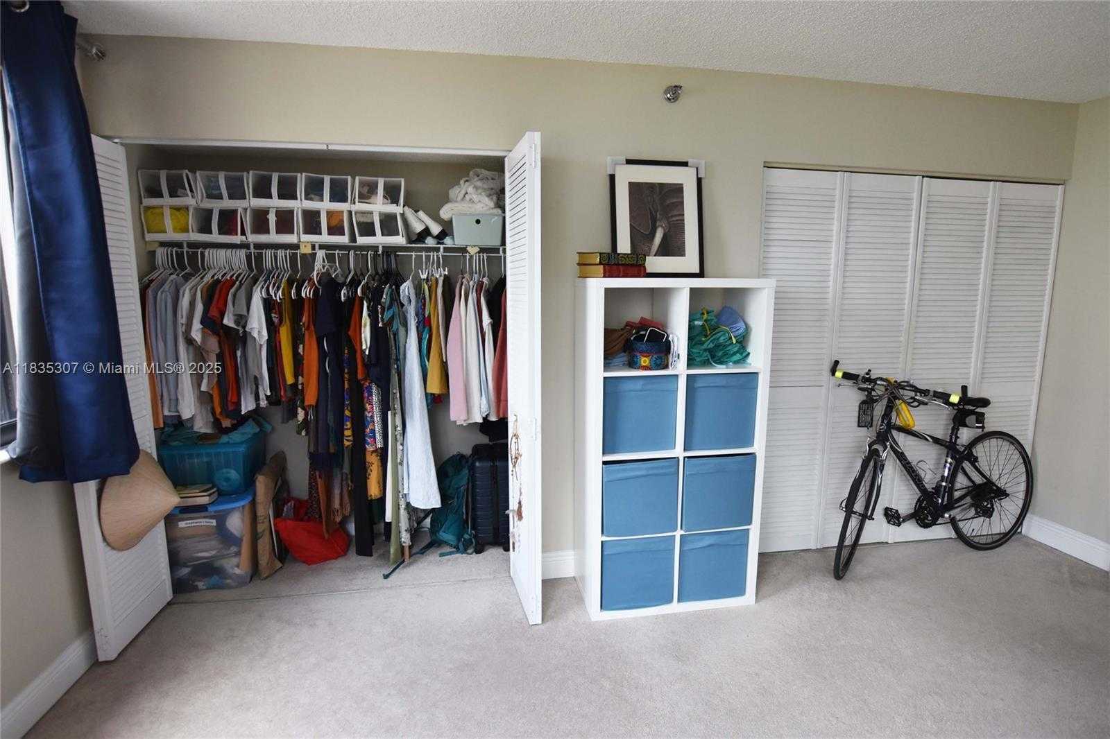 Small Image of 540 BRICKELL KEY DR #1414, Miami Number 12