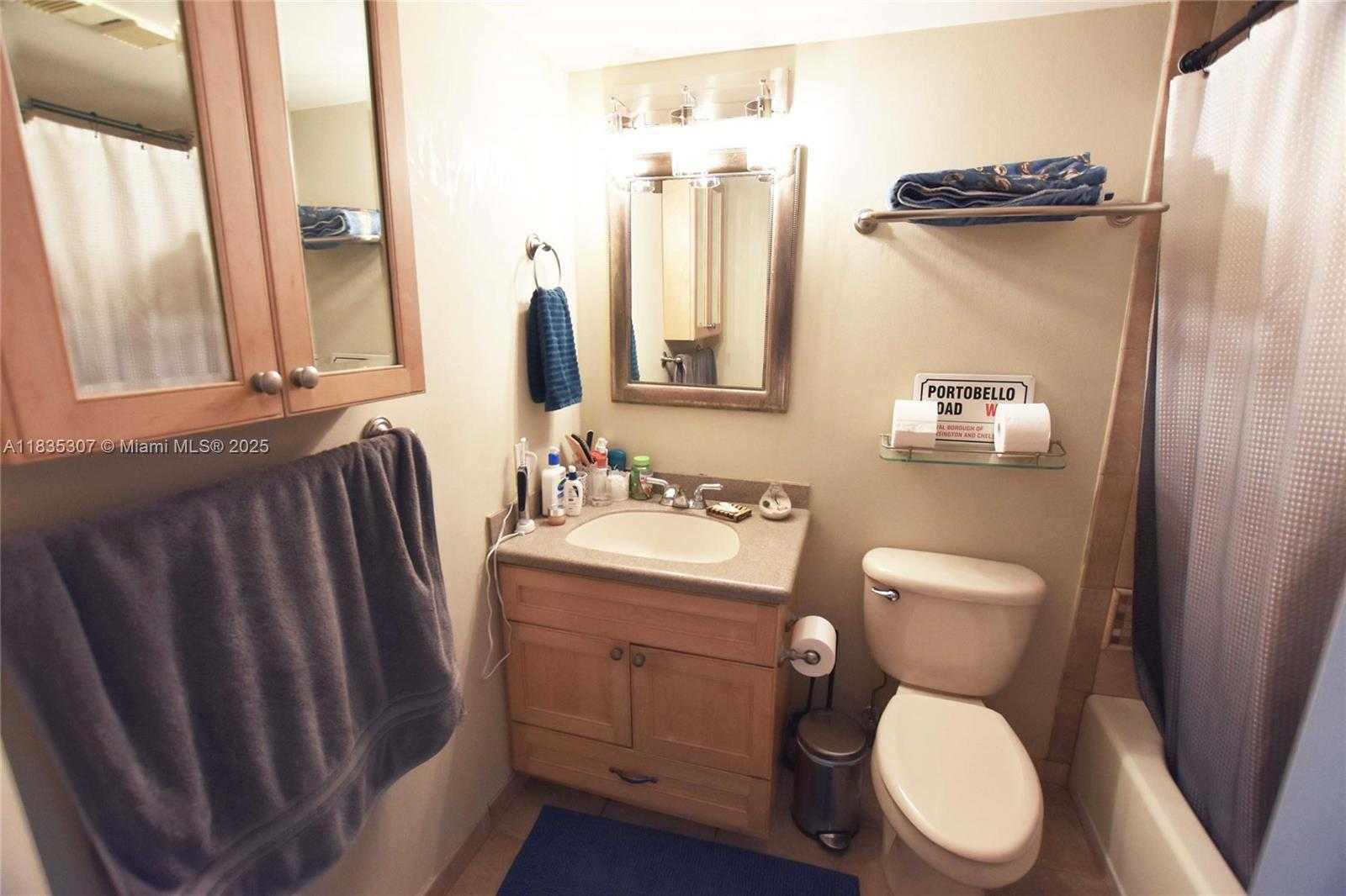 Small Image of 540 BRICKELL KEY DR #1414, Miami Number 13