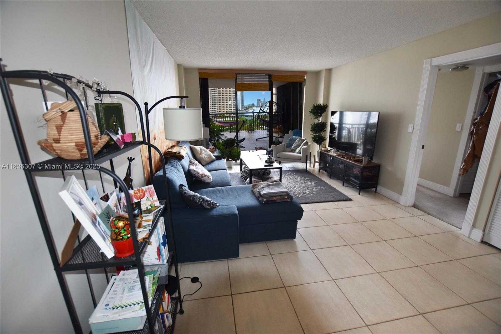 Small Image of 540 BRICKELL KEY DR #1414, Miami Number 5