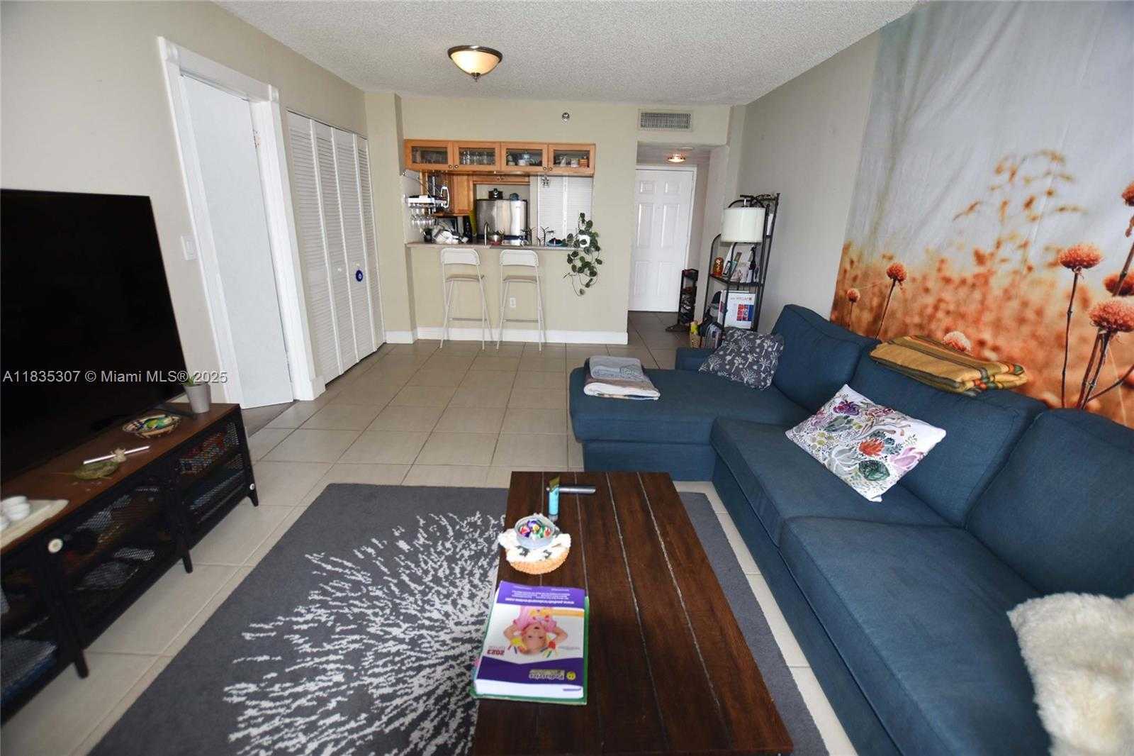 Small Image of 540 BRICKELL KEY DR #1414, Miami Number 6
