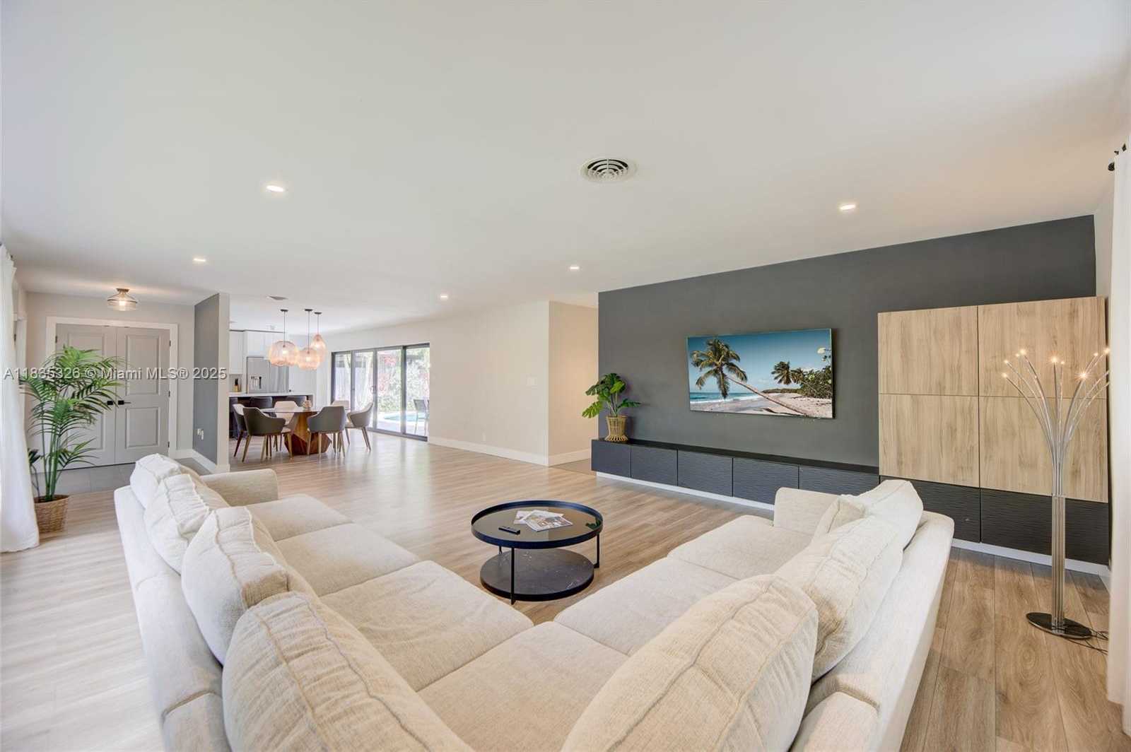 Small Image of 2117 NORTH EAST 62ND ST, Fort Lauderdale Number 11