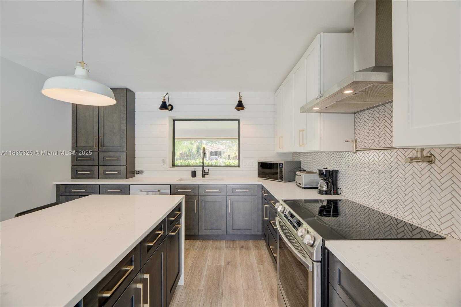 Small Image of 2117 NORTH EAST 62ND ST, Fort Lauderdale Number 18