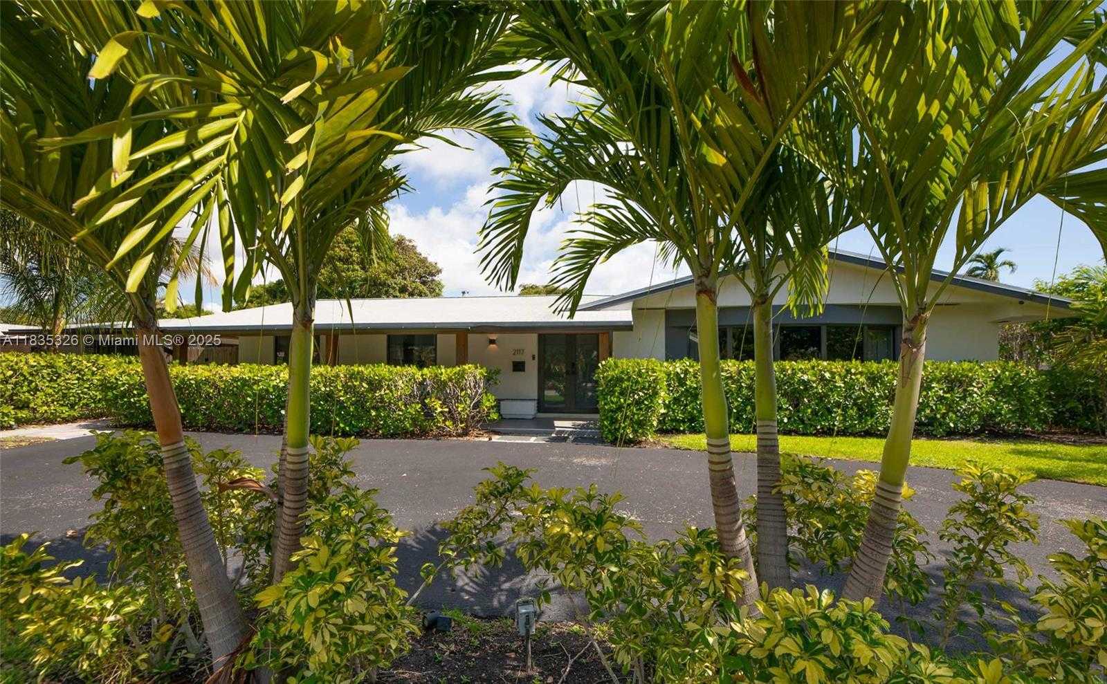 Small Image of 2117 NORTH EAST 62ND ST, Fort Lauderdale Number 2