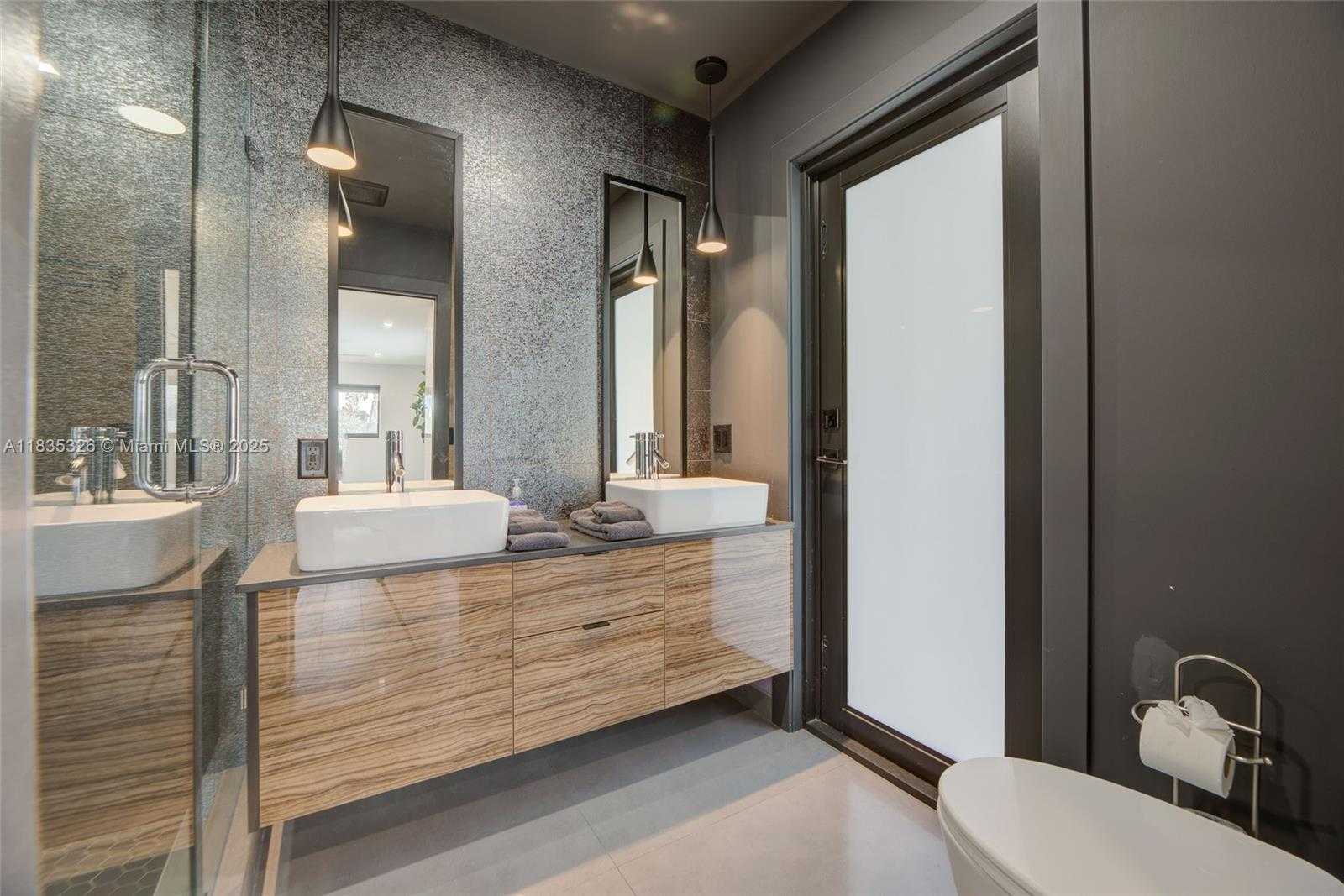 Small Image of 2117 NORTH EAST 62ND ST, Fort Lauderdale Number 26