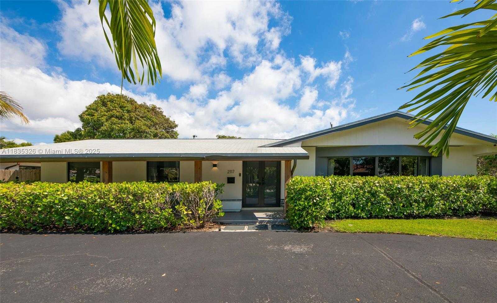 Small Image of 2117 NORTH EAST 62ND ST, Fort Lauderdale Number 3