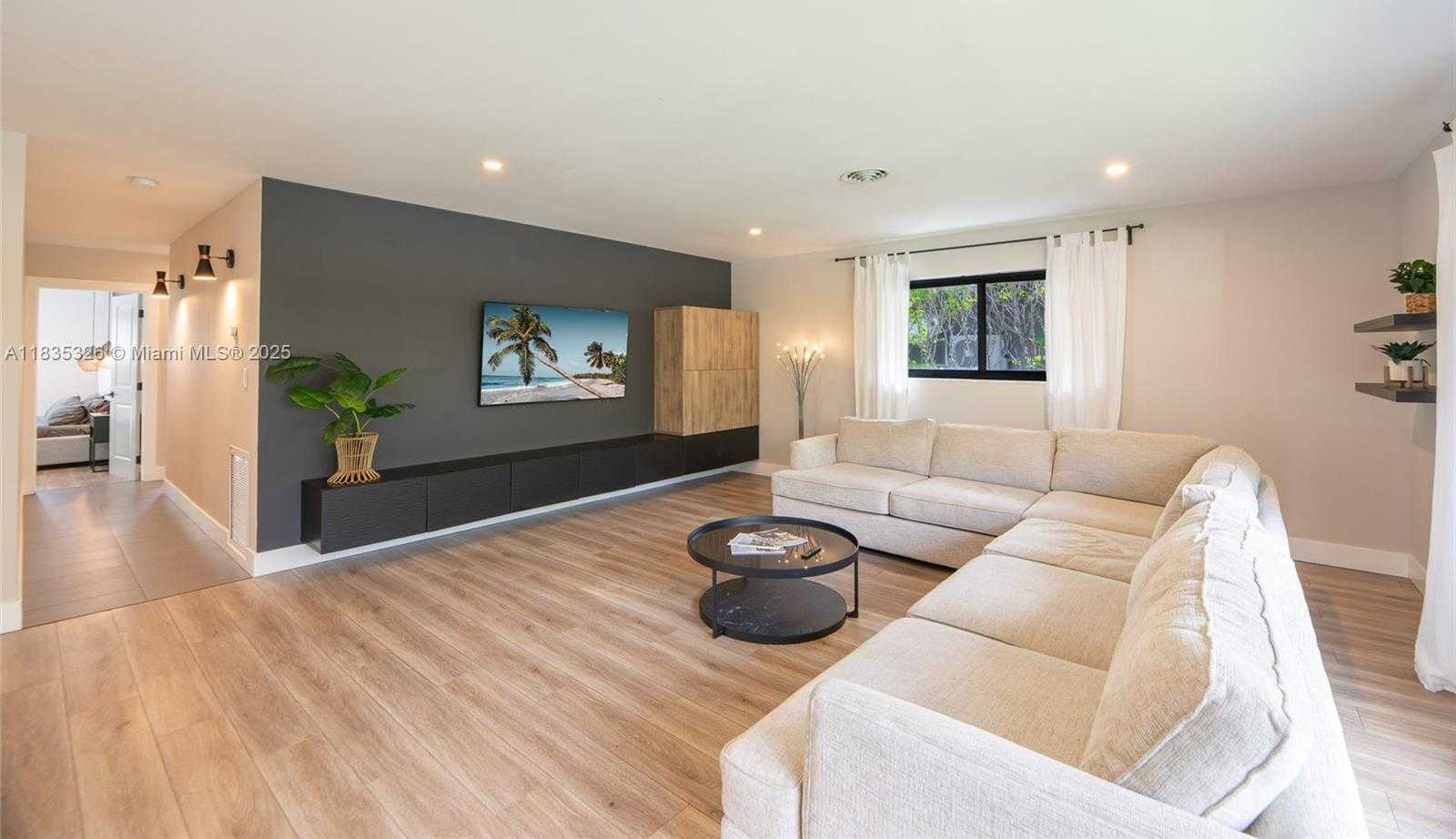 Small Image of 2117 NORTH EAST 62ND ST, Fort Lauderdale Number 7