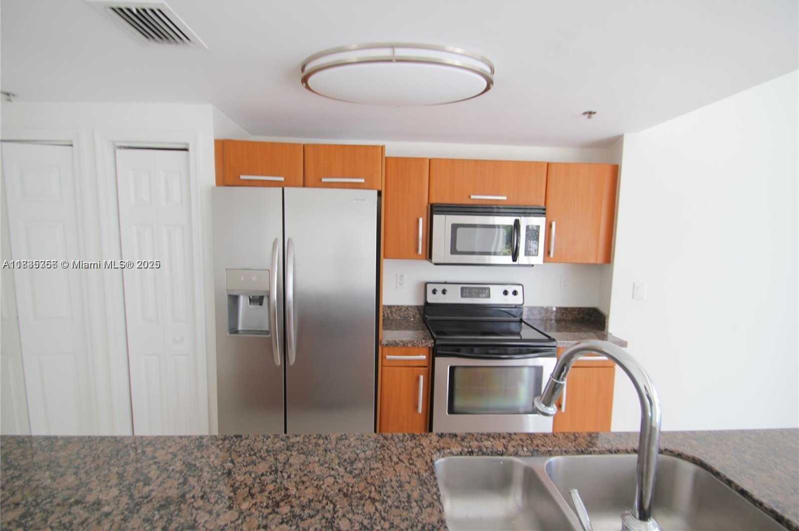Small Image of 6362 COLLINS AVE #301, Miami Beach Number 12