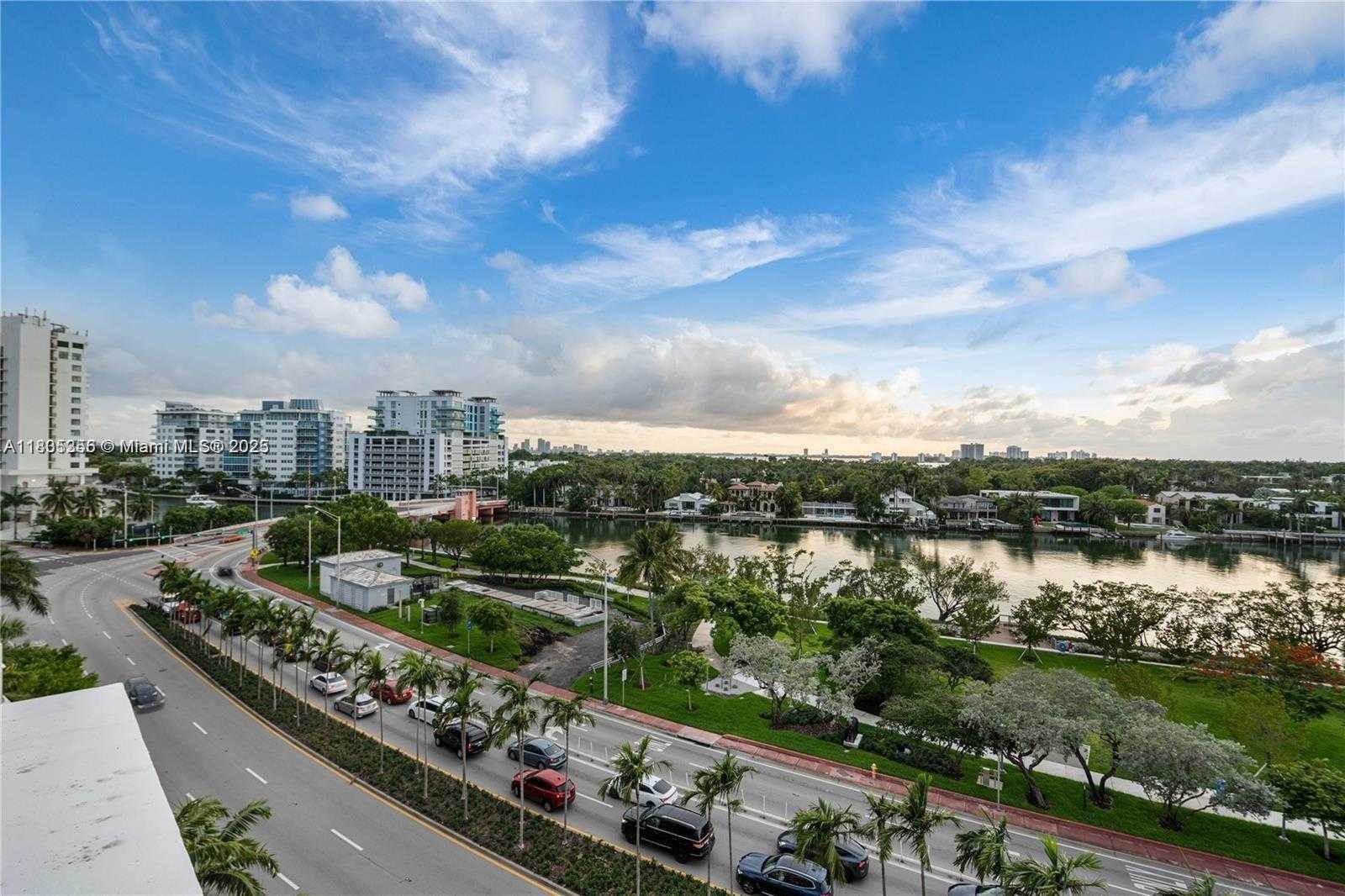 Small Image of 6362 COLLINS AVE #301, Miami Beach Number 2