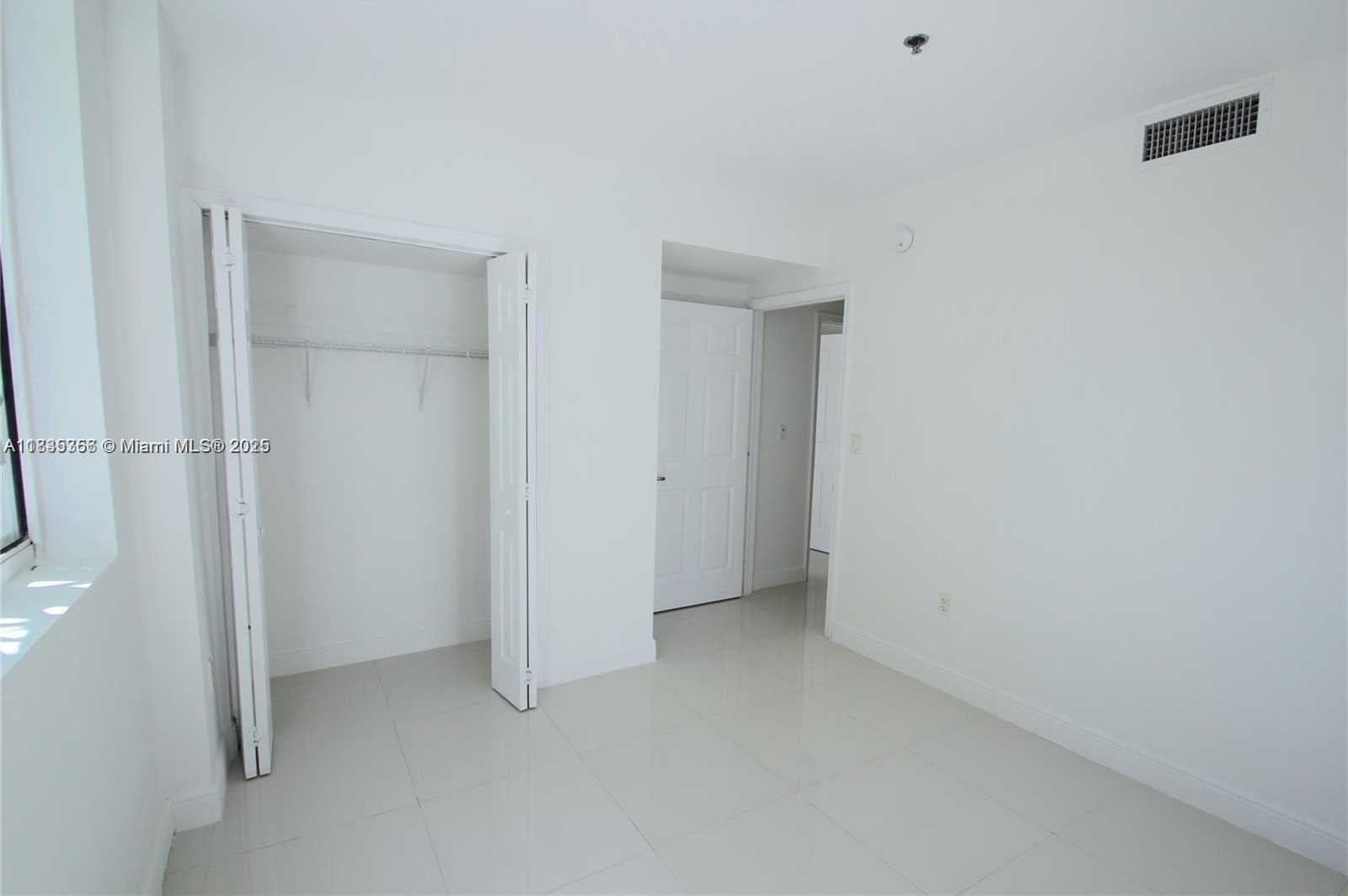 Small Image of 6362 COLLINS AVE #301, Miami Beach Number 20