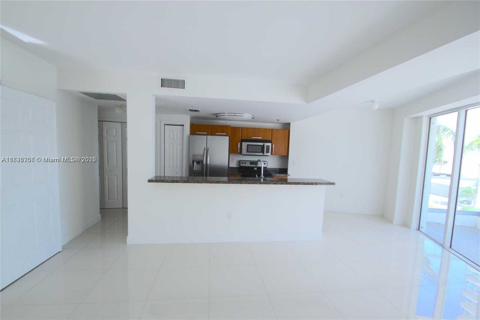 Small Image of 6362 COLLINS AVE #301, Miami Beach Number 9