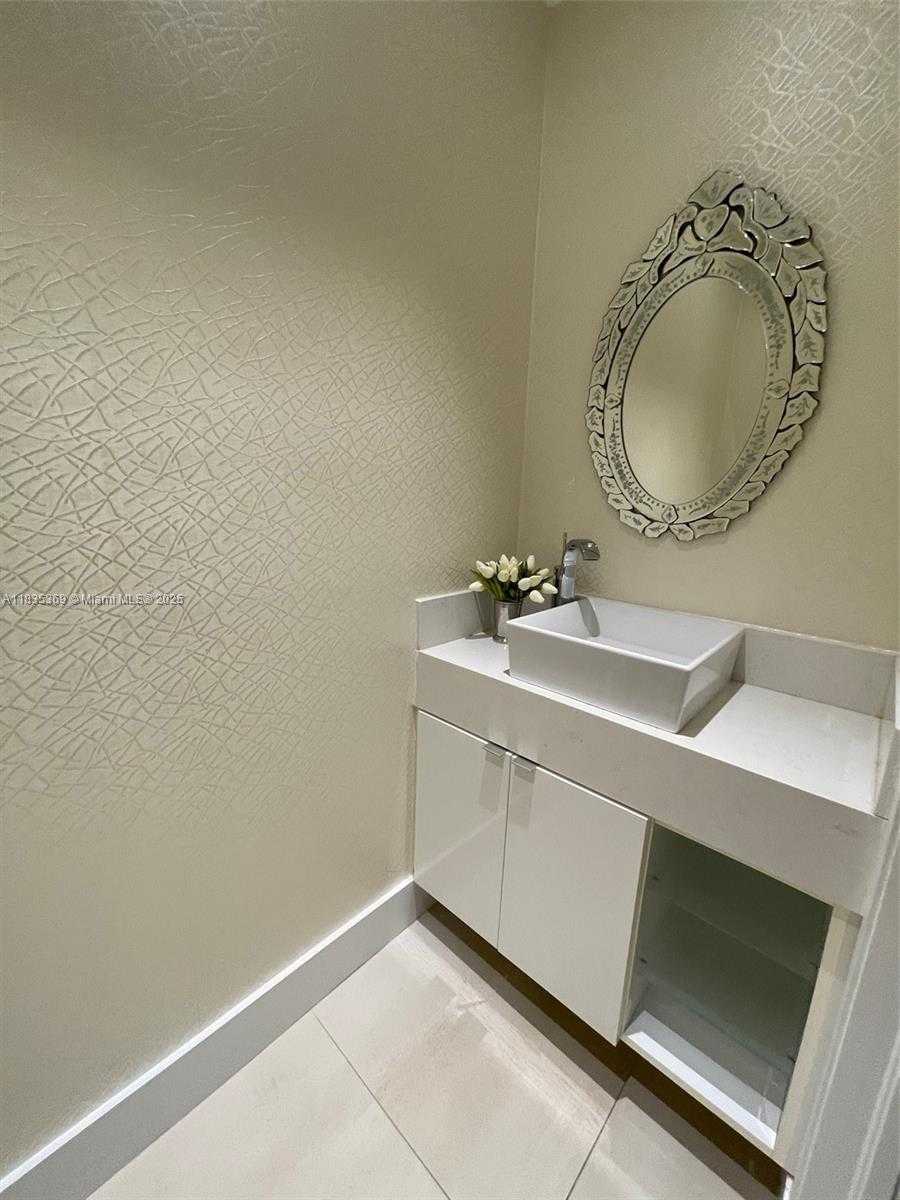 Small Image of 701 CRANDON BLVD #402, Key Biscayne Number 12