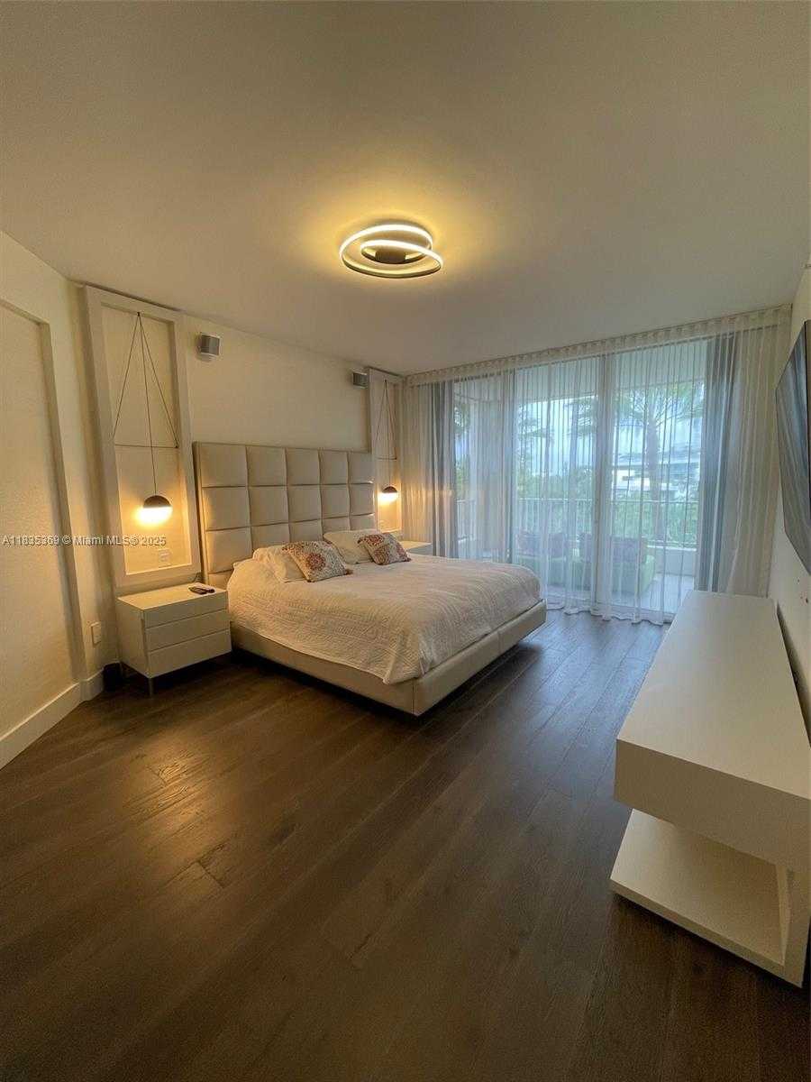 Small Image of 701 CRANDON BLVD #402, Key Biscayne Number 2