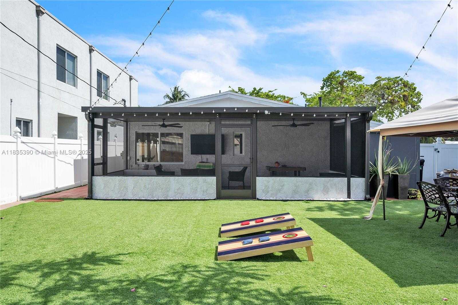 Small Image of 1020 SOUTH WEST 4TH AVE #N/A, Fort Lauderdale Number 24