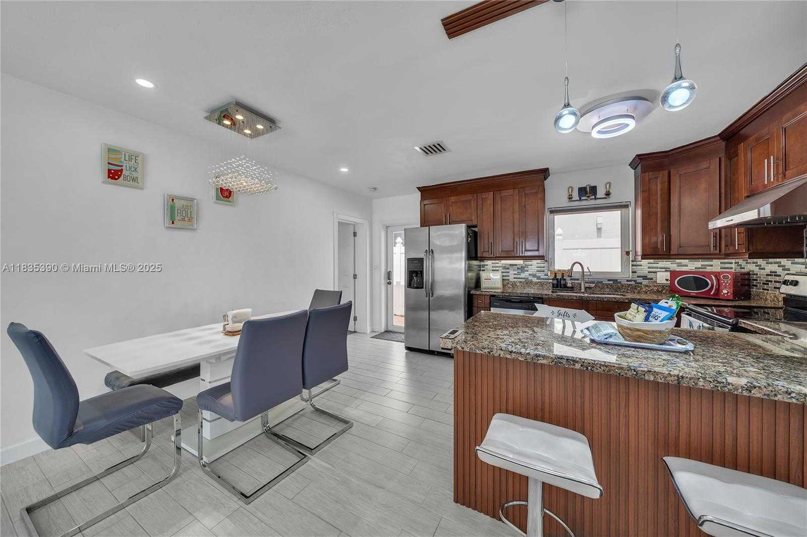 Small Image of 1020 SOUTH WEST 4TH AVE #N/A, Fort Lauderdale Number 4