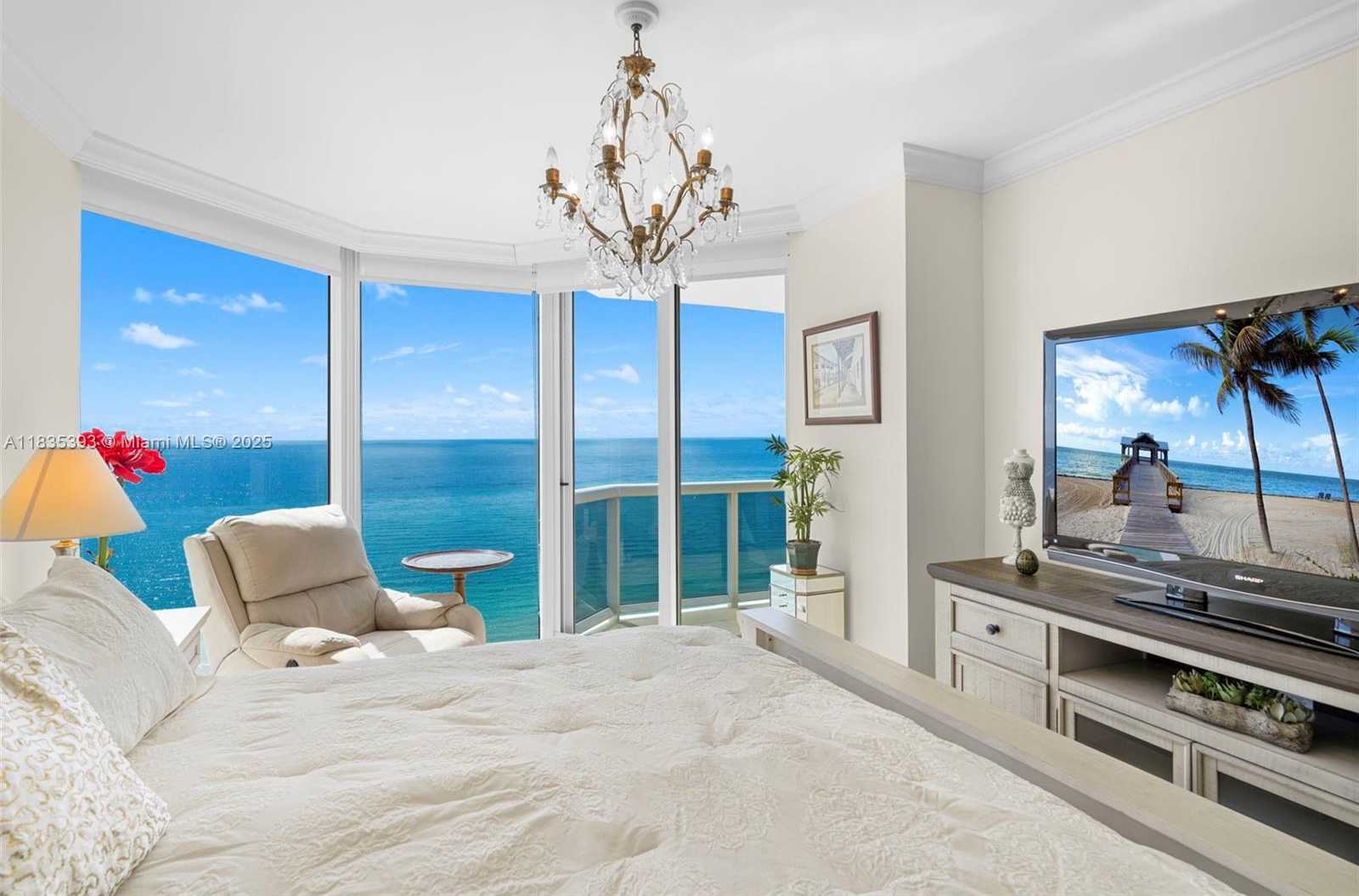 Small Image of 4779 COLLINS AVE #2203, Miami Beach Number 11