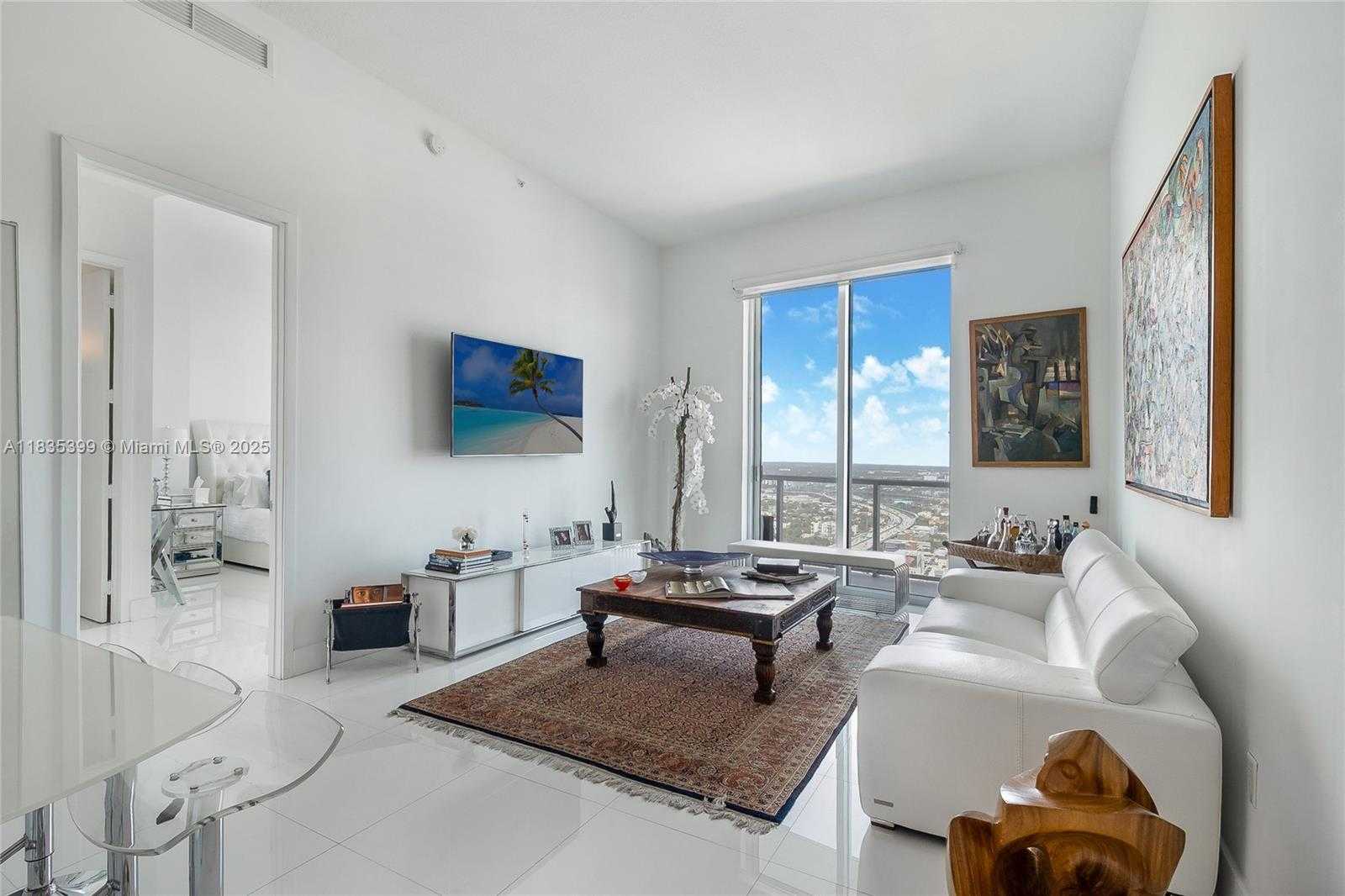 Small Image of 185 SOUTH WEST 7TH ST #4401, Miami Number 2