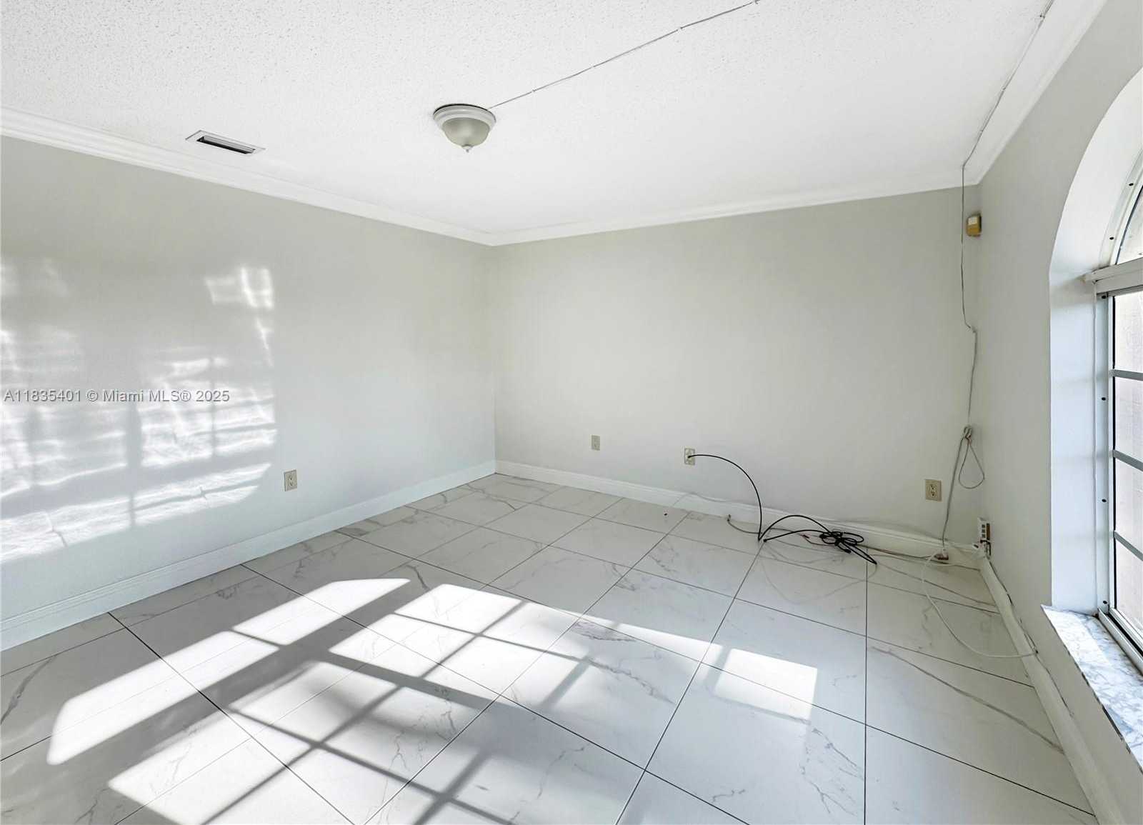 Small Image of 3834 SOUTH WEST 153RD PL #., Miami Number 4