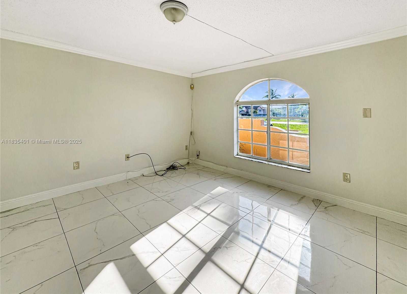 Small Image of 3834 SOUTH WEST 153RD PL #., Miami Number 5