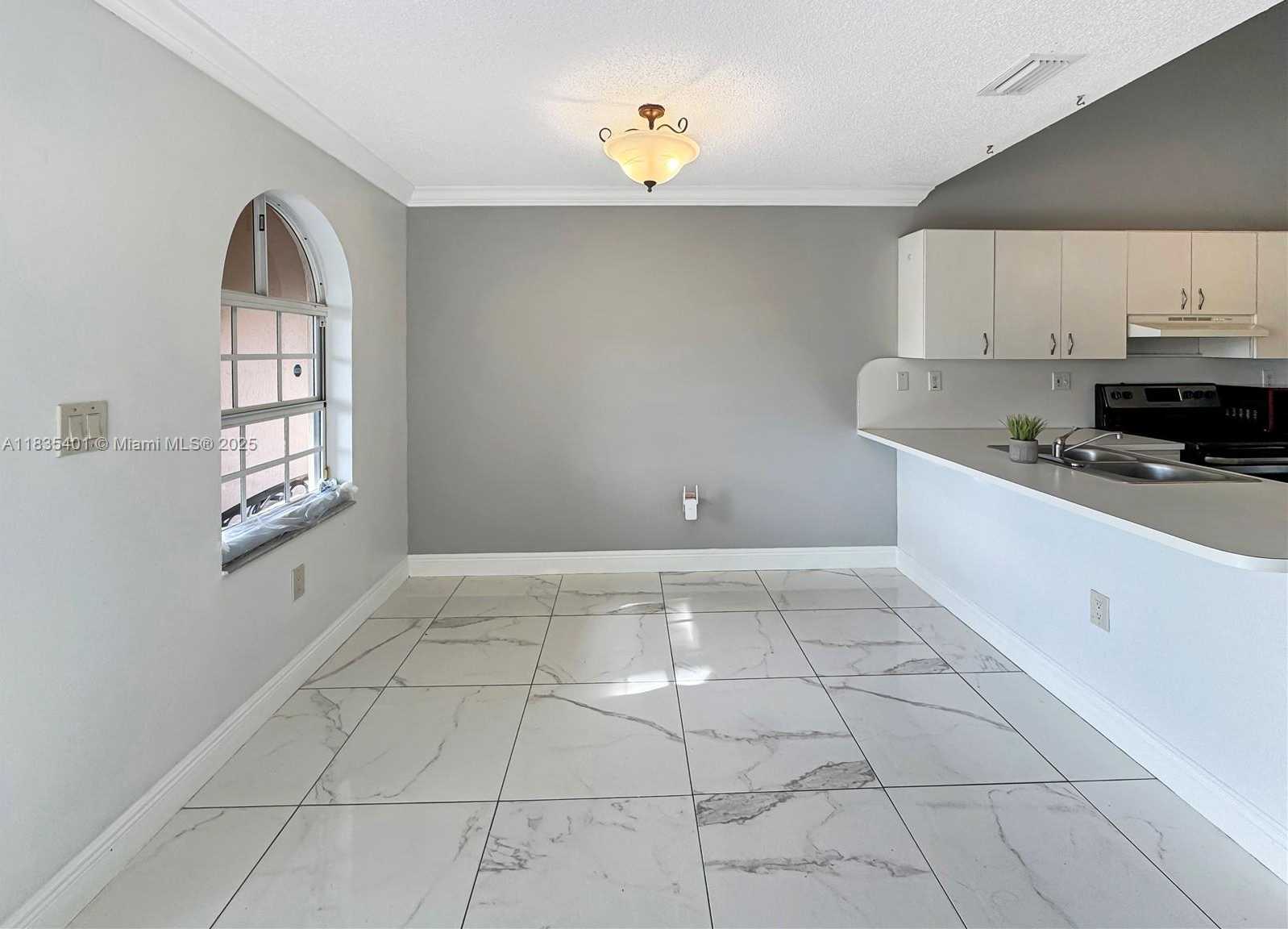 Small Image of 3834 SOUTH WEST 153RD PL #., Miami Number 6