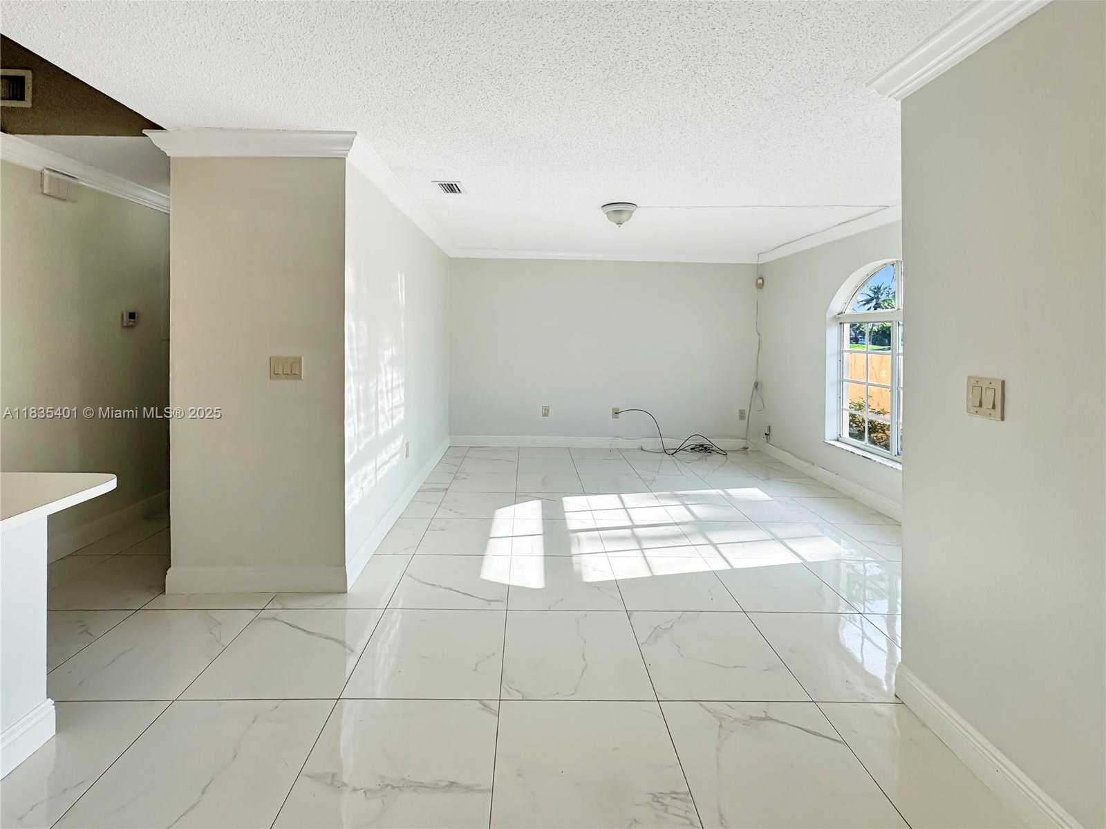 Small Image of 3834 SOUTH WEST 153RD PL #., Miami Number 7
