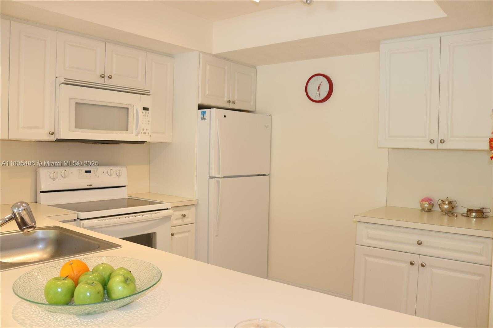 Small Image of 7800 CAMINO REAL #H-209, Miami Number 4