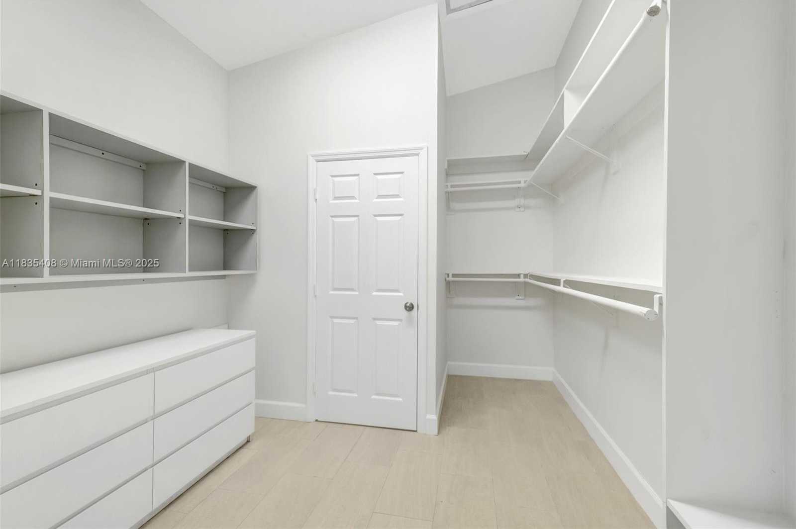 Small Image of 5765 SOUTH WEST 84TH ST, South Miami Number 14