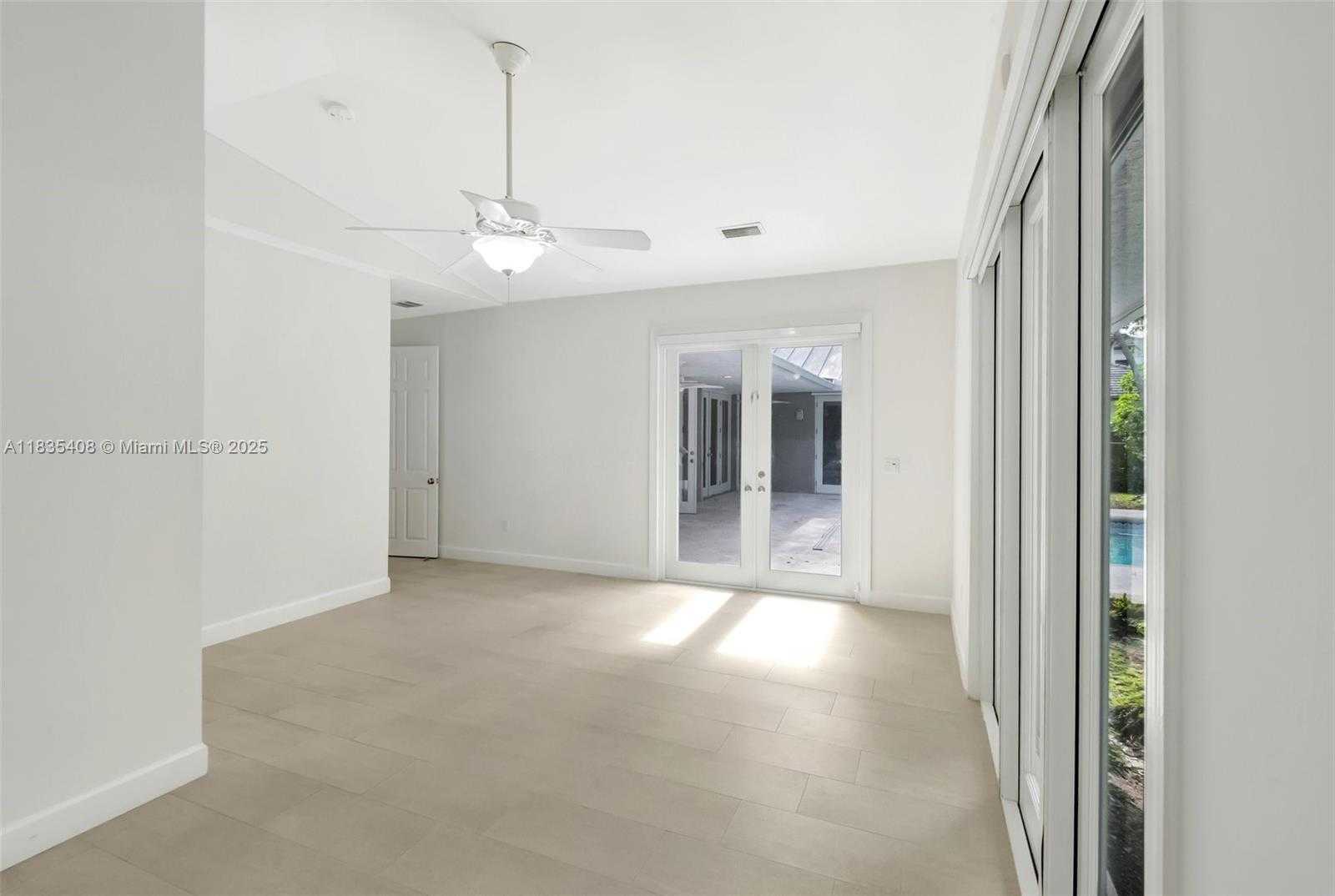 Small Image of 5765 SOUTH WEST 84TH ST, South Miami Number 19