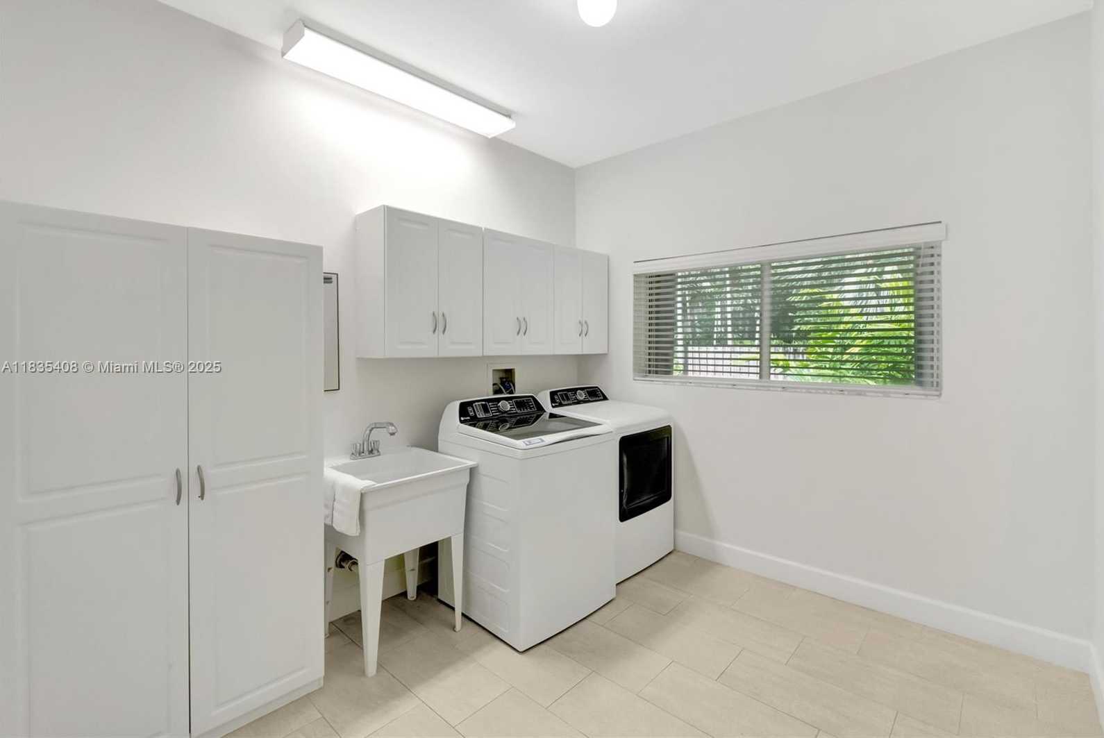 Small Image of 5765 SOUTH WEST 84TH ST, South Miami Number 22