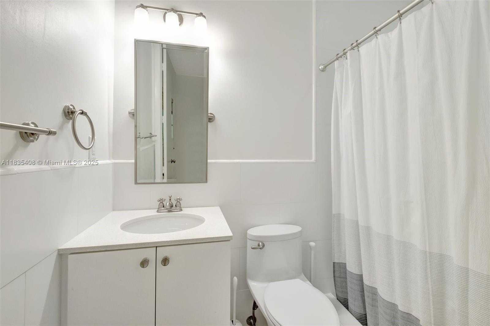 Small Image of 5765 SOUTH WEST 84TH ST, South Miami Number 28