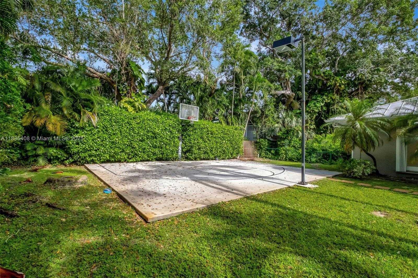 Small Image of 5765 SOUTH WEST 84TH ST, South Miami Number 33
