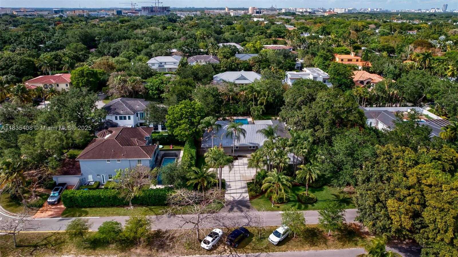 Small Image of 5765 SOUTH WEST 84TH ST, South Miami Number 35