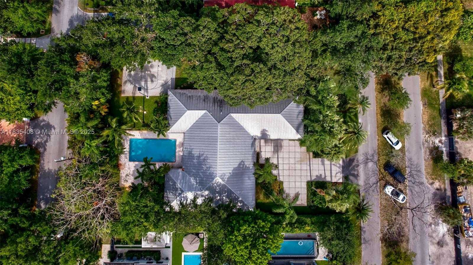 Small Image of 5765 SOUTH WEST 84TH ST, South Miami Number 37