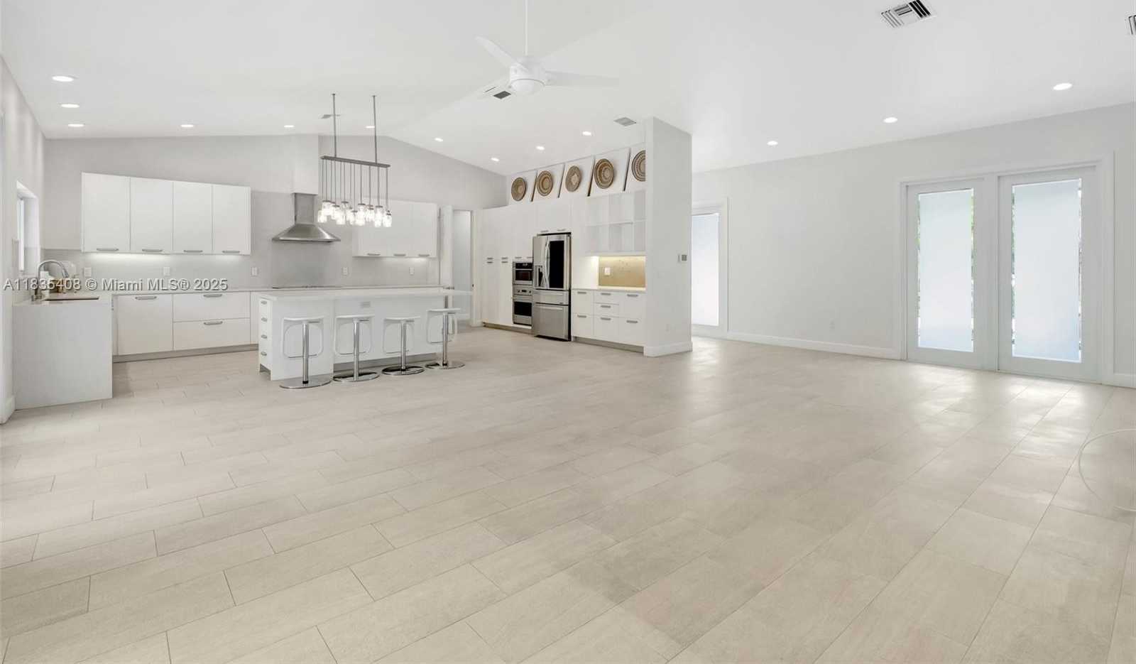 Small Image of 5765 SOUTH WEST 84TH ST, South Miami Number 4