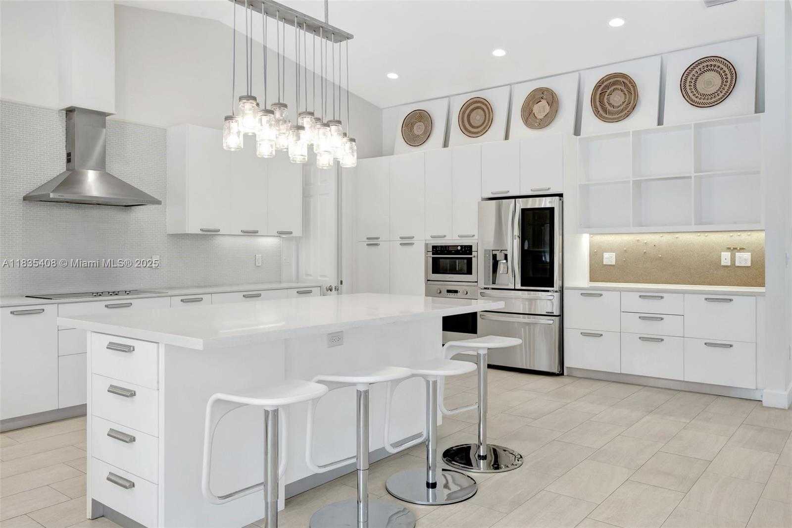 Small Image of 5765 SOUTH WEST 84TH ST, South Miami Number 5