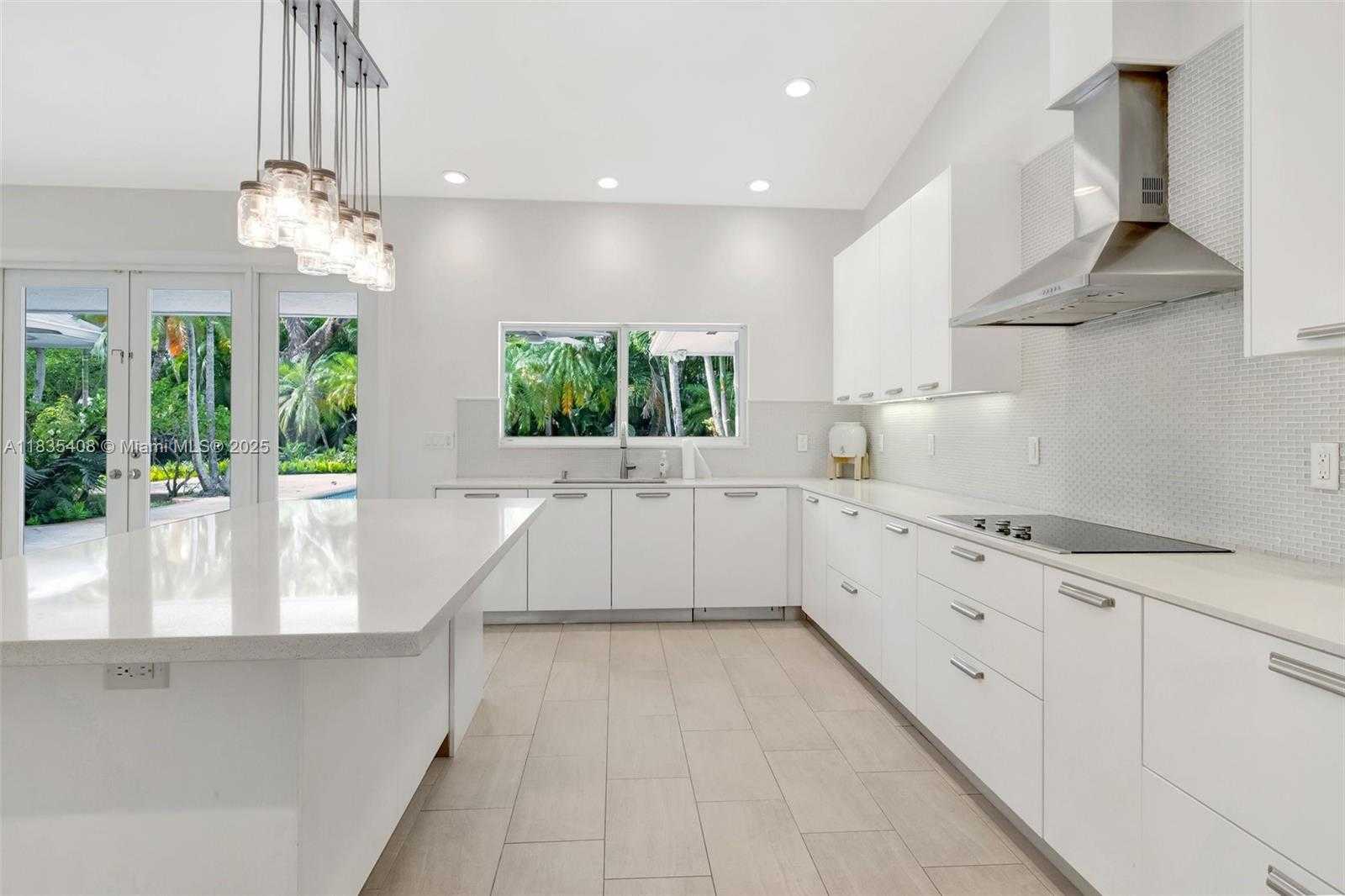 Small Image of 5765 SOUTH WEST 84TH ST, South Miami Number 6