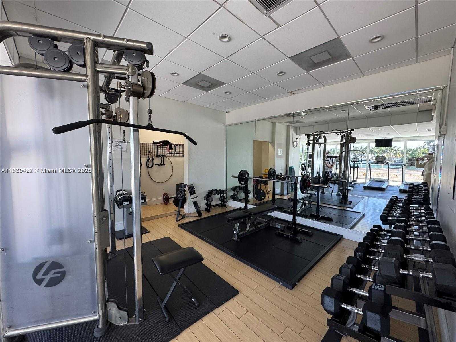 Small Image of 5750 COLLINS AVE #4F, Miami Beach Number 10