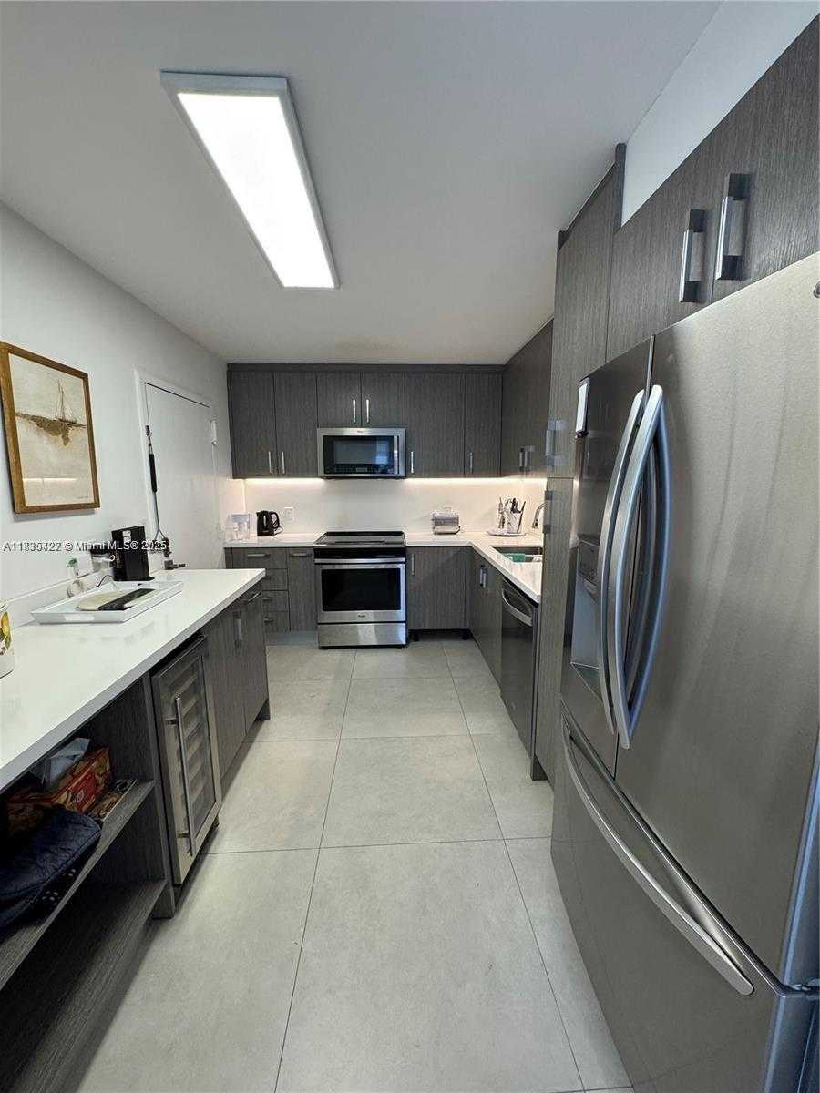 Small Image of 5750 COLLINS AVE #4F, Miami Beach Number 37