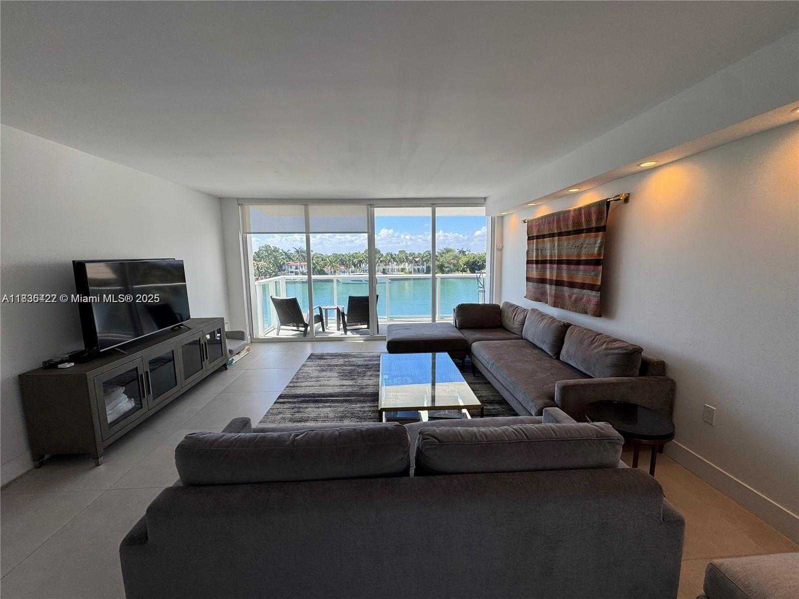 Small Image of 5750 COLLINS AVE #4F, Miami Beach Number 40