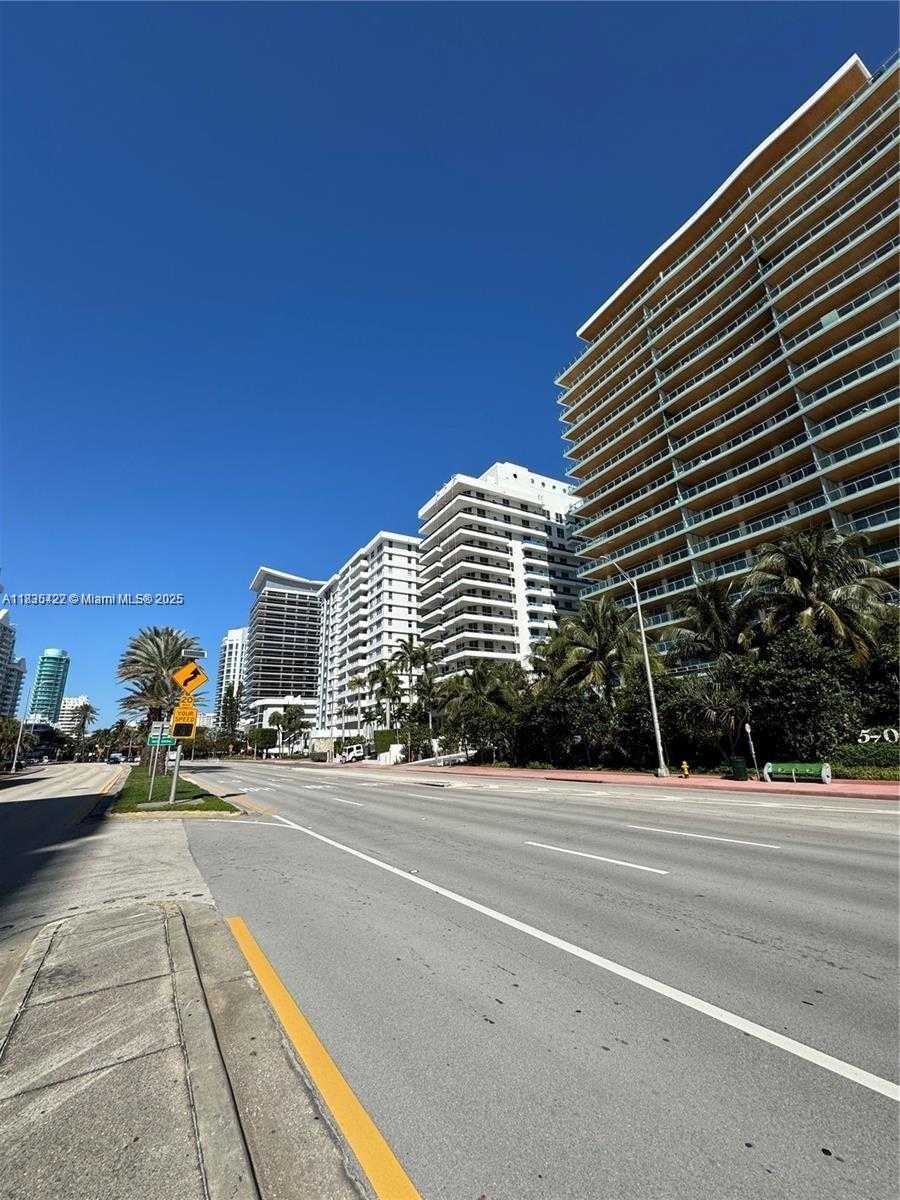 Small Image of 5750 COLLINS AVE #4F, Miami Beach Number 6