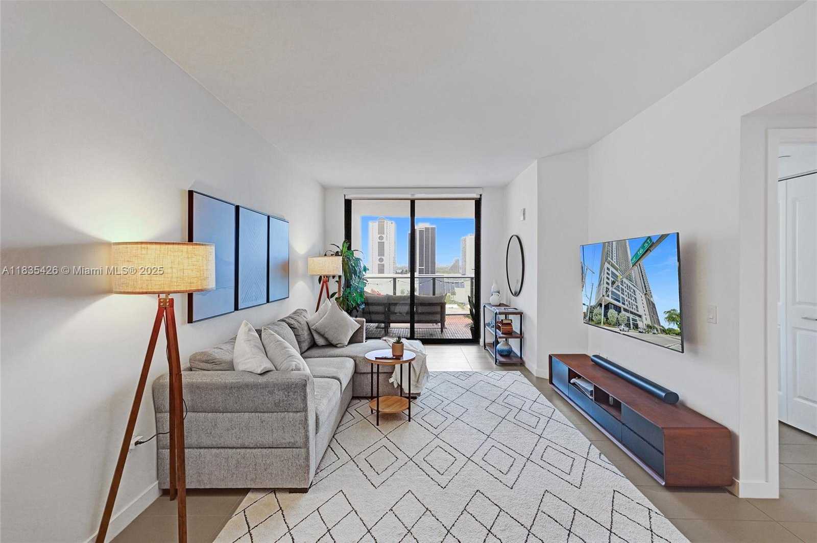 Small Image of 1600 NORTH EAST 1ST AVE #1105, Miami Number 6